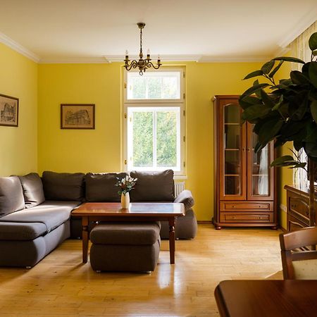 Villa Emausy Лугачовице Экстерьер фото